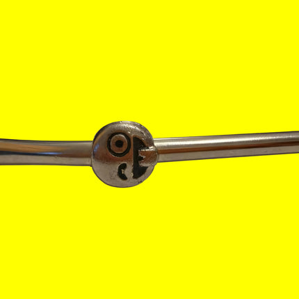 SEBILLE Metal Curved Bombilla with Spring Filter and Emoji Decorations – Bombilla de Metal Curva Emoji con Filtro de Resorte Bombillas Sebille Winking and sticking out tongue
